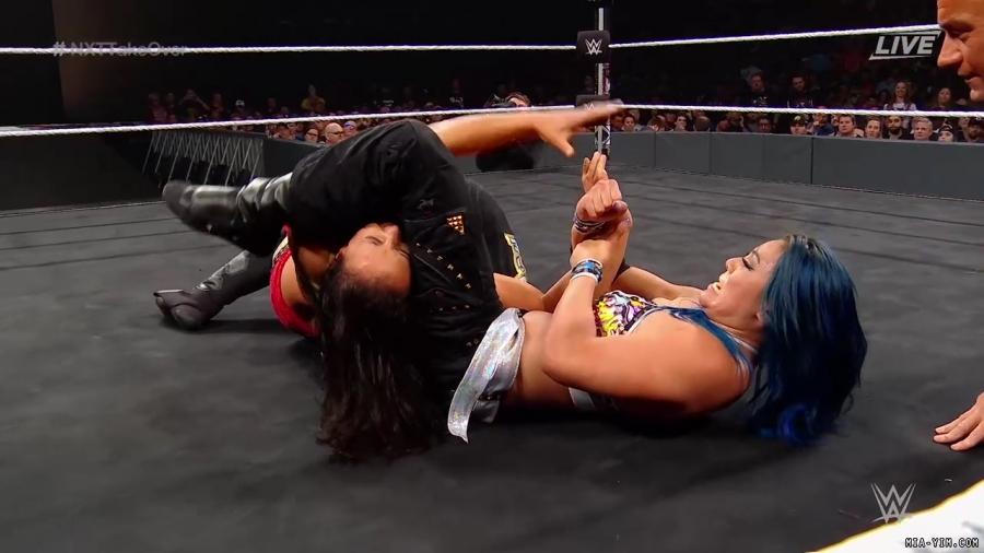 WWE_NXT_TakeOver_Toronto_2019_720p_WEB_h264-HEEL_mp40941.jpg
