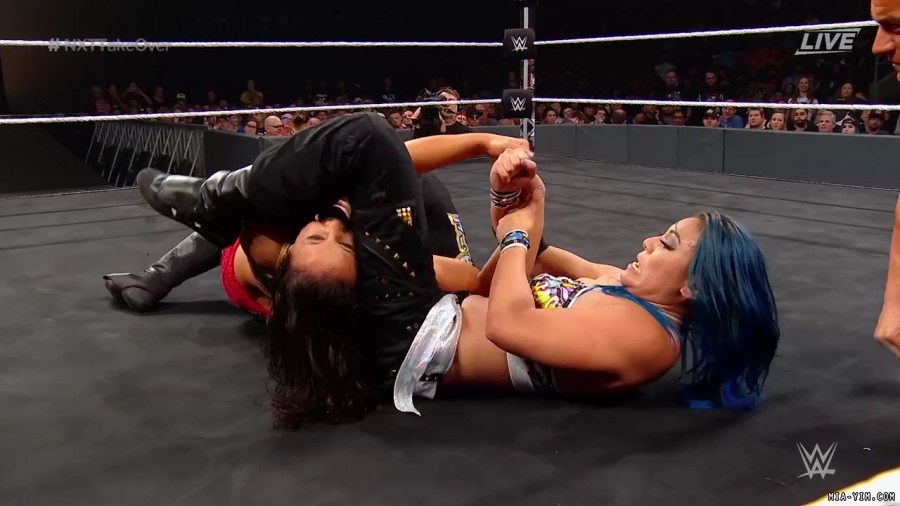 WWE_NXT_TakeOver_Toronto_2019_720p_WEB_h264-HEEL_mp40942.jpg