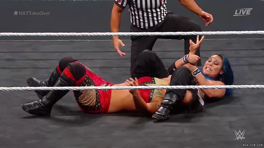 WWE_NXT_TakeOver_Toronto_2019_720p_WEB_h264-HEEL_mp40947.jpg