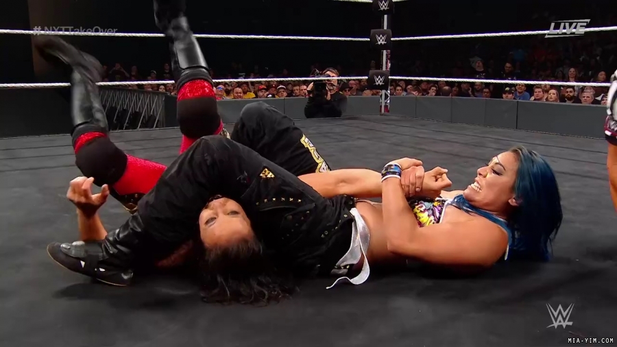 WWE_NXT_TakeOver_Toronto_2019_720p_WEB_h264-HEEL_mp40950.jpg