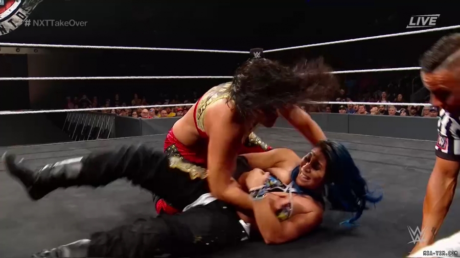 WWE_NXT_TakeOver_Toronto_2019_720p_WEB_h264-HEEL_mp40952.jpg