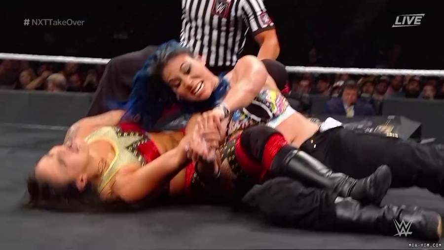 WWE_NXT_TakeOver_Toronto_2019_720p_WEB_h264-HEEL_mp40968.jpg