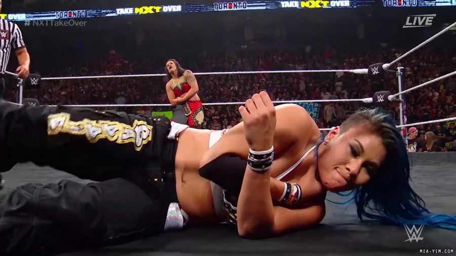 WWE_NXT_TakeOver_Toronto_2019_720p_WEB_h264-HEEL_mp41027.jpg