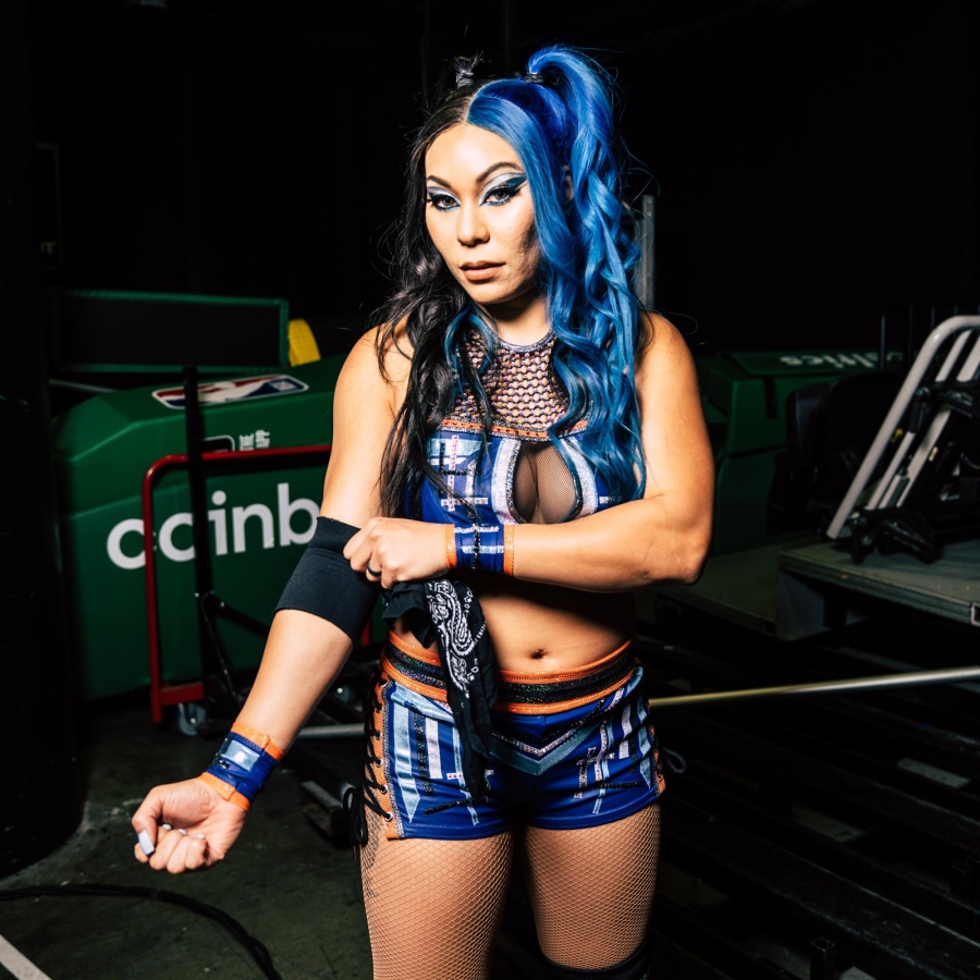020_WWE_SS_BTS-3--7ae0fabf2e32582de915b4e0189adc08.jpg